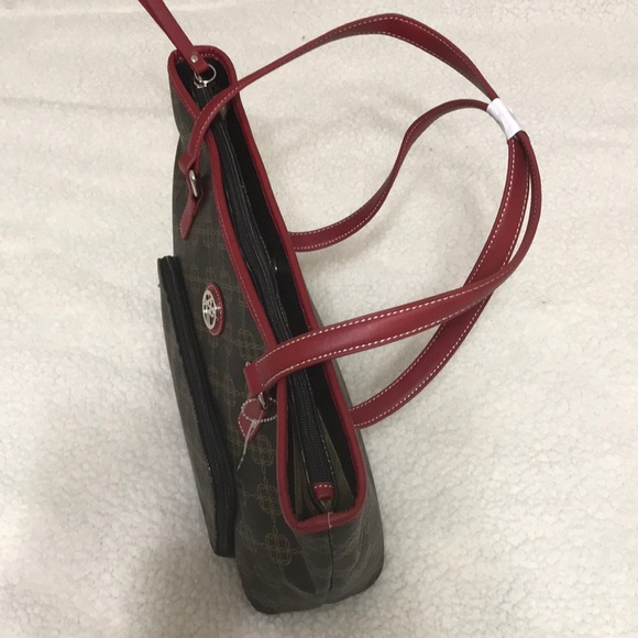 Handbags - Picture 7 of 7